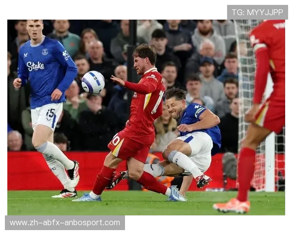 欧冠直播詹俊：詹俊解说的欧冠直播精彩瞬间